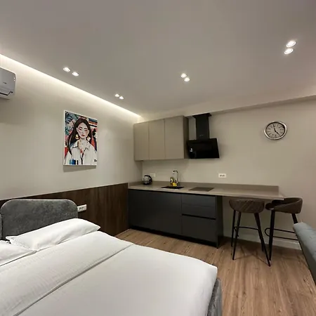 Lux Tirana