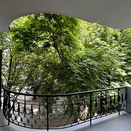 Lux Tirana